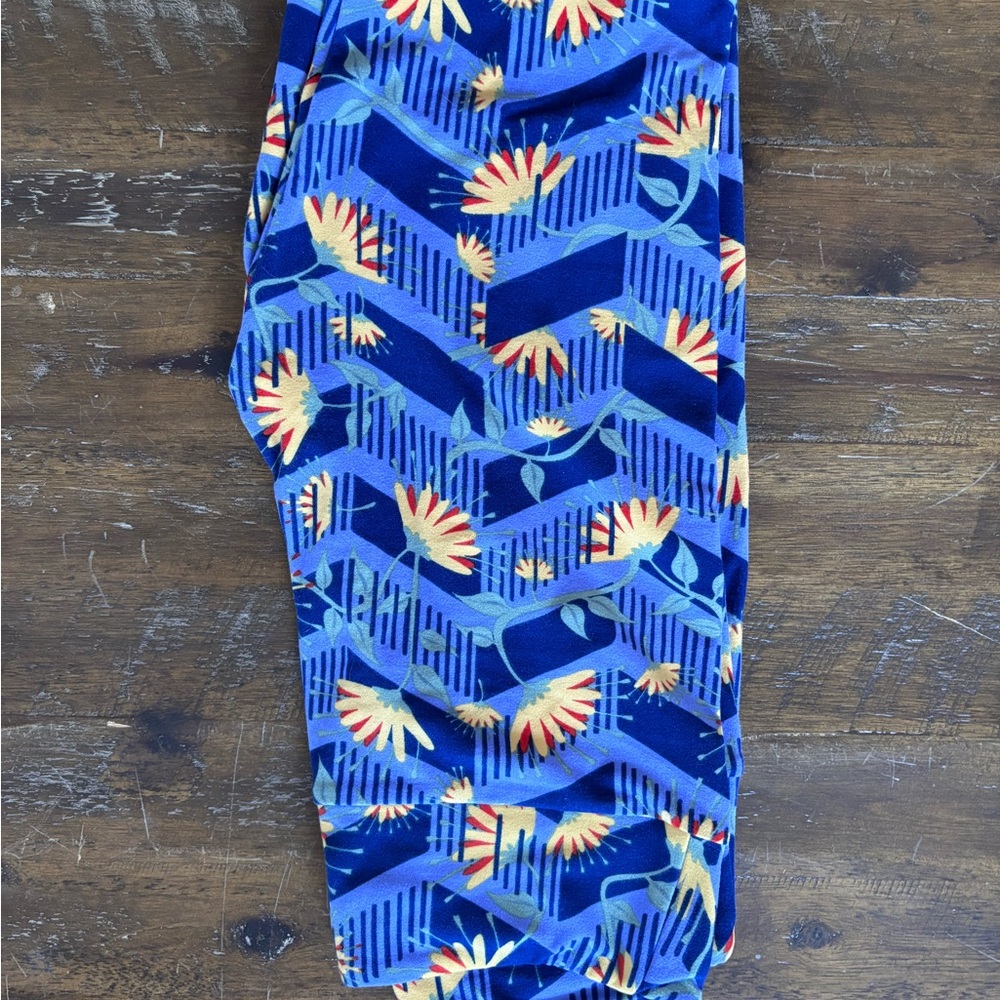 LuLaRoe Blue Floral Leggings